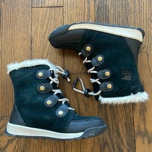 Sorel girls snow boots
